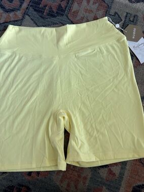 Buff Bunny Micro Legacy Short 6”